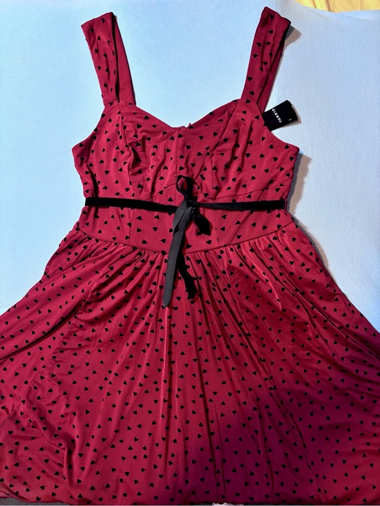 torrid Dresses & Skirts - Torrid Belted Midi Dress with Black Heart Flocked Detail NWT